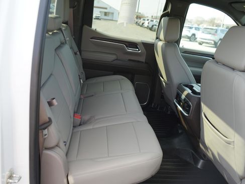 Used 2022 GMC Sierra 1500 SLT w/ SLT Convenience Package image 23