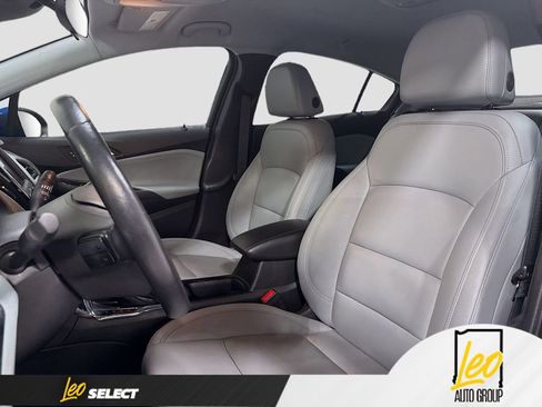 Used 2019 Chevrolet Cruze Premier w/ Sun And Sound Package FWD image 20