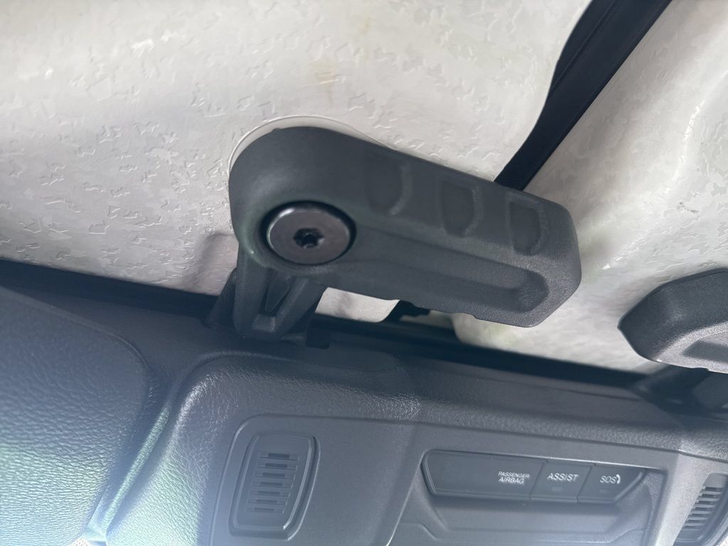 Used 2025 Jeep Gladiator Sport AWD/4WD image 38