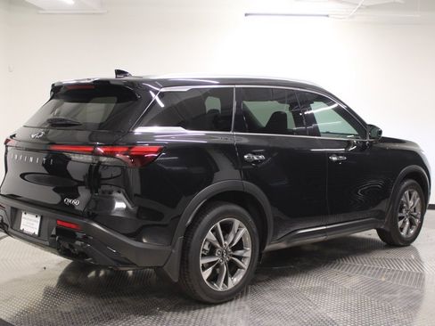 Certified 2025 INFINITI QX60 Luxe w/ Vision Package image 7