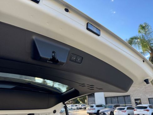 Used 2025 Hyundai Santa Fe SEL image 24