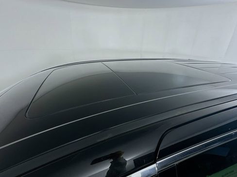 Certified 2024 Chrysler Pacifica Limited image 33