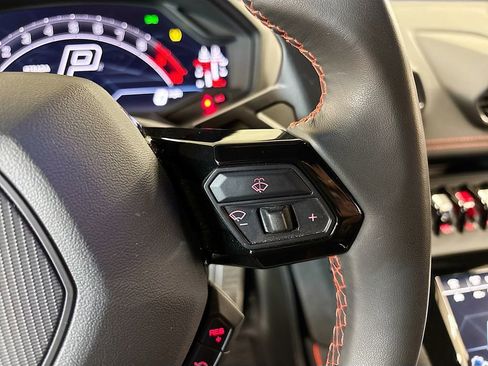 Used 2024 Lamborghini Huracan Tecnica image 21