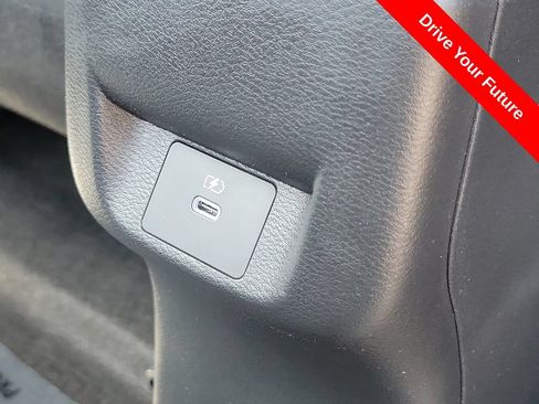Used 2025 Nissan Versa SV w/ Trunk Package FWD image 20
