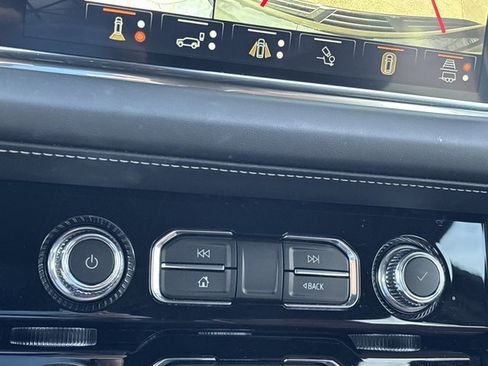 Used 2024 GMC Yukon Denali Ultimate image 46