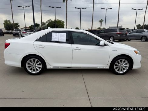 Used 2014 Toyota Camry XLE w/ Leather Package image 7