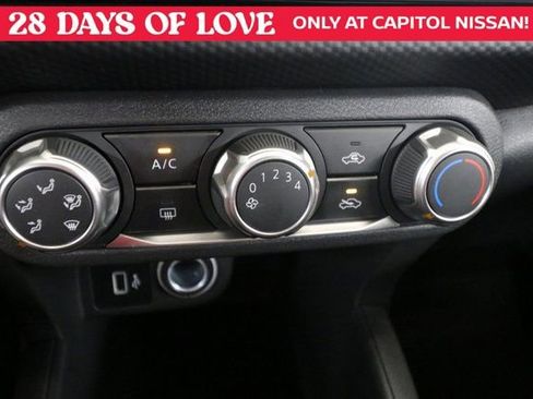 New 2025 Nissan Kicks Play S image 17