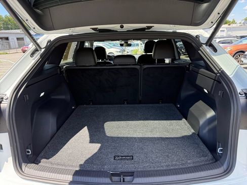 Used 2024 Volkswagen Atlas Cross Sport SE AWD/4WD image 23