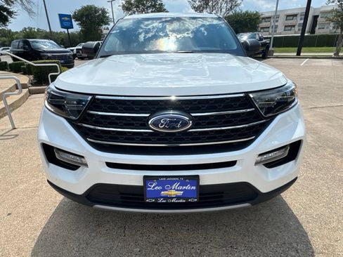 Used 2022 Ford Explorer XLT w/ Equipment Group 202A RWD image 3