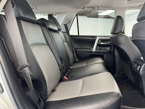 Used 2016 Toyota 4Runner SR5 Premium image 27