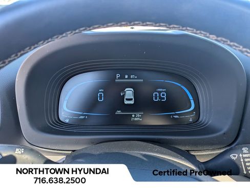 Certified 2023 Hyundai Venue SEL image 9