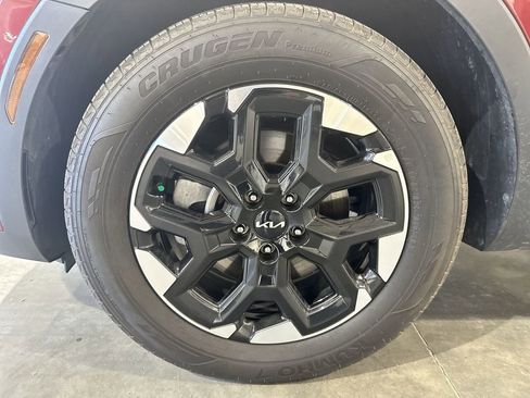 Used 2025 Kia Sorento S w/ Panoramic Sunroof Package image 19