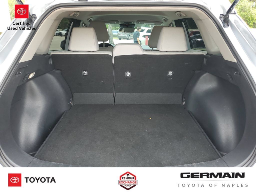 Certified 2024 Toyota Corolla Cross LE AWD/4WD image 24