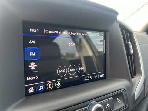 Used 2024 GMC Terrain SLE FWD image 13
