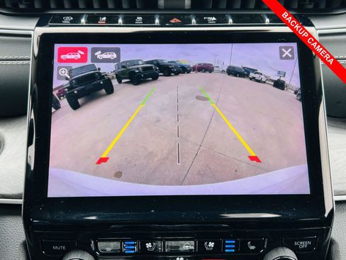 Used 2023 Jeep Grand Cherokee Limited w/ Luxury Tech Group II AWD/4WD image 13