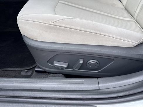 Used 2025 Hyundai Sonata SEL FWD image 12