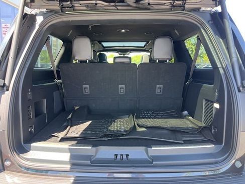 Used 2024 Lincoln Navigator L Reserve AWD/4WD image 12