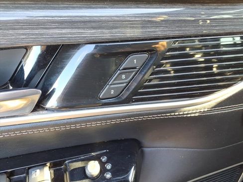 Used 2022 Jeep Wagoneer Series II image 12