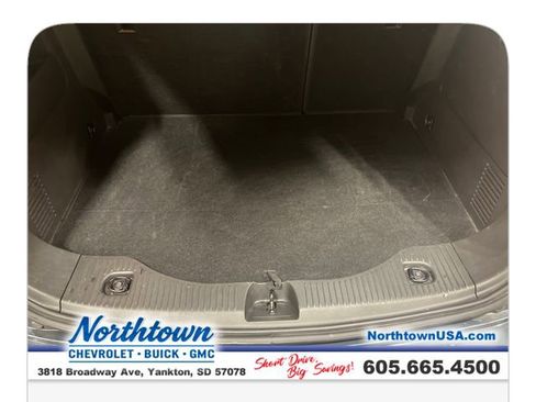 Used 2022 Chevrolet Trax LT w/ LT Convenience Package AWD/4WD image 28