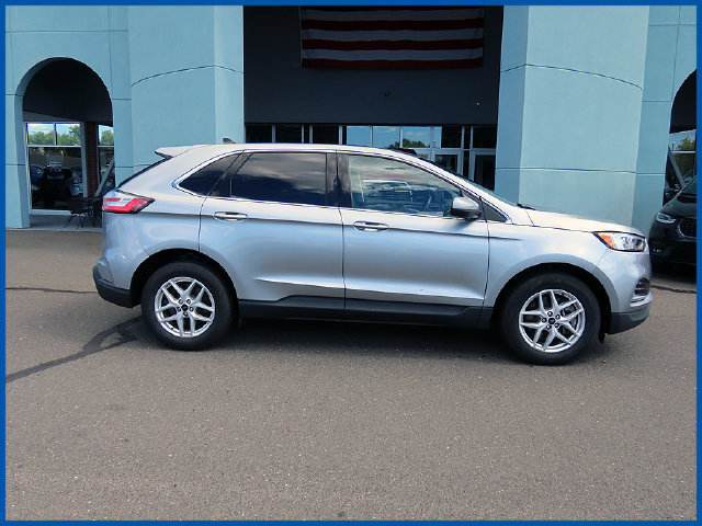 Used 2024 Ford Edge SEL AWD/4WD image 2