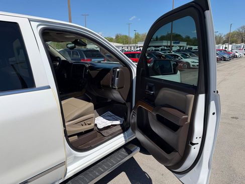 Used 2016 Chevrolet Silverado 1500 LTZ w/ LTZ Plus Package image 8