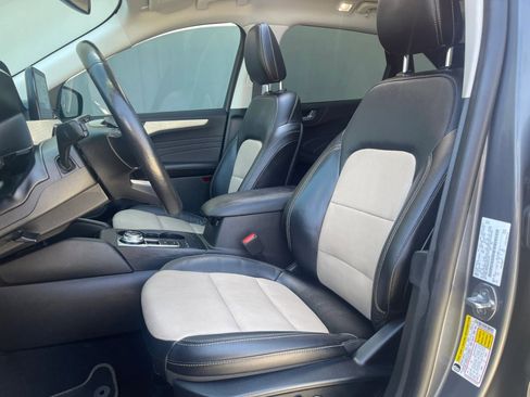 Used 2021 Ford Escape Titanium w/ Titanium Elite Package AWD/4WD image 15