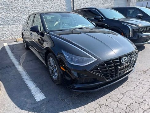 Used 2023 Hyundai Sonata SEL w/ Convenience Package FWD image 3