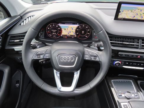 Used 2019 Audi Q7 3.0T Prestige image 11
