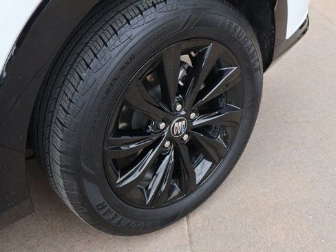 Certified 2025 Buick Envista Sport Touring FWD image 38