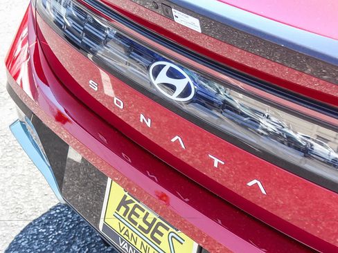 Certified 2025 Hyundai Sonata SEL FWD image 9