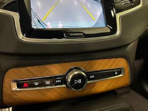 Used 2023 Volvo XC90 B6 Plus w/ Protection Package Premier AWD/4WD image 18