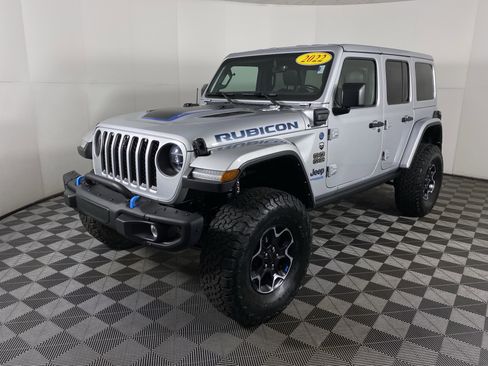 Used 2022 Jeep Wrangler Unlimited Rubicon 4xe w/ Dual Top Group AWD/4WD image 12