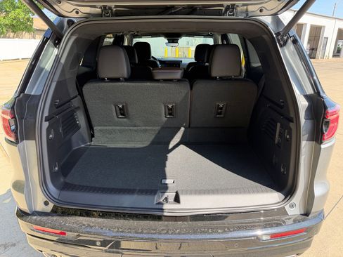 New 2026 GMC Acadia Denali Ultimate AWD/4WD image 36