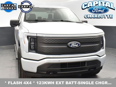 Used 2025 Ford F150 Lightning Flash image 2