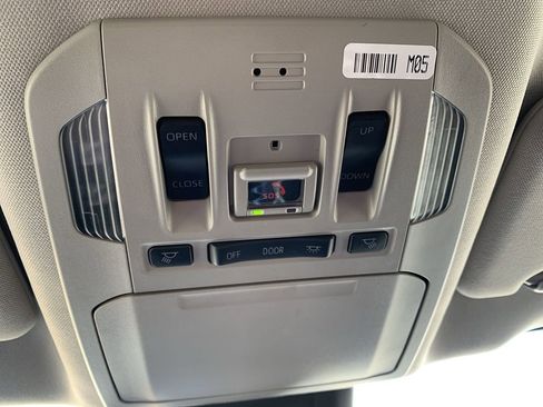 Used 2023 Toyota Highlander XLE image 27