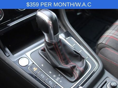 Used 2018 Volkswagen GTI SE FWD image 40