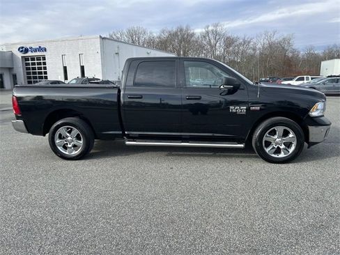 Used 2019 RAM 1500 Big Horn image 2