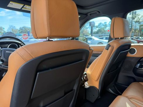 Used 2017 Land Rover Discovery HSE Luxury image 27