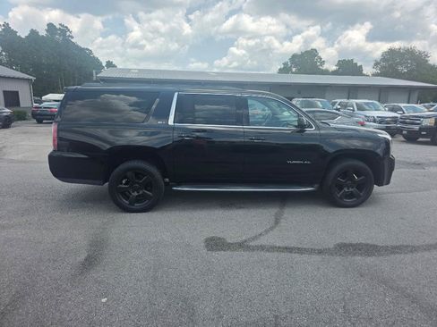 Used 2018 GMC Yukon XL SLT RWD image 4