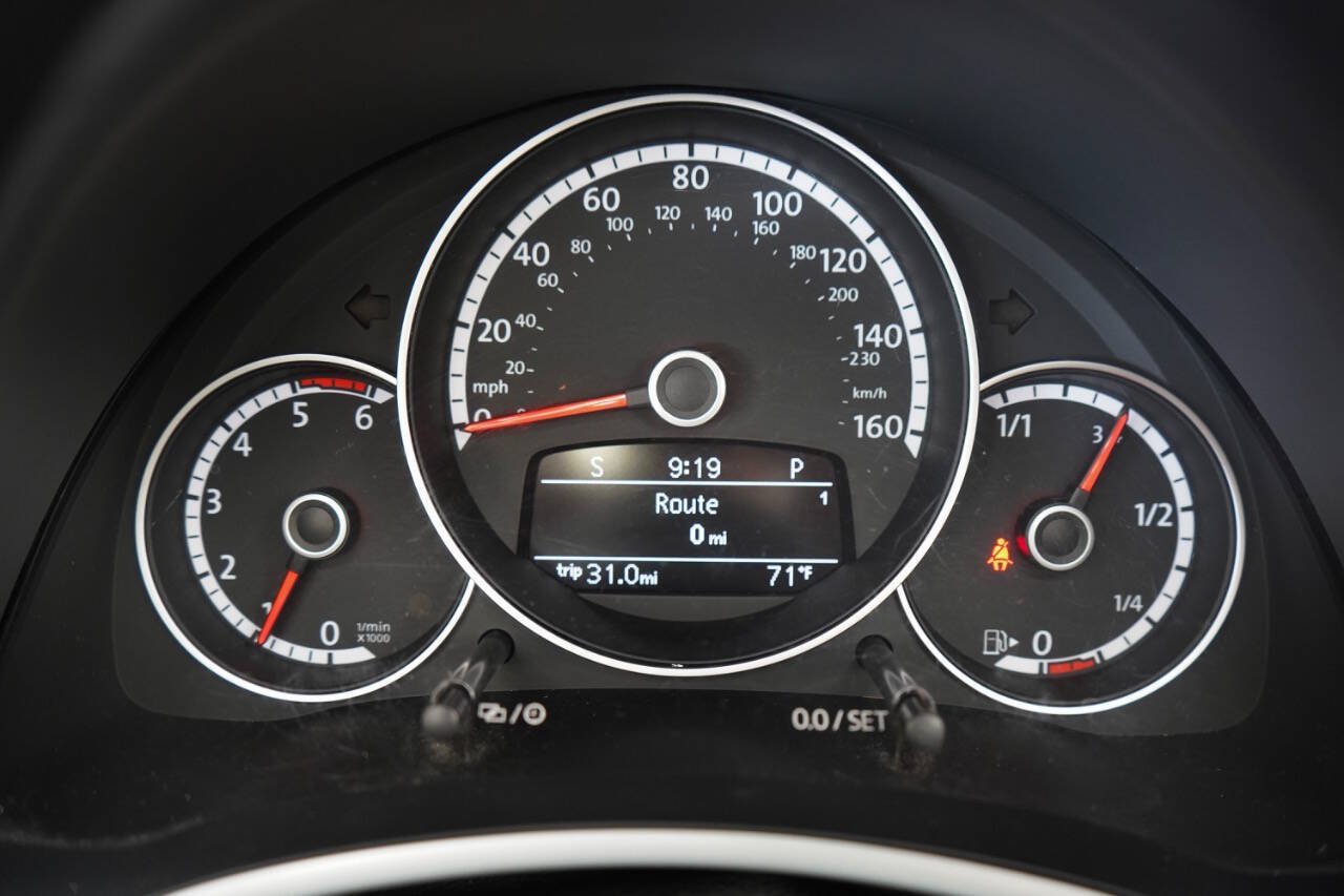 Used 2015 Volkswagen Beetle TDI FWD image 86