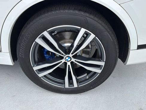 Used 2023 BMW X7 xDrive40i w/ Executive Package image 32