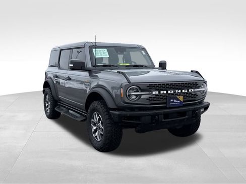 Certified 2024 Ford Bronco Badlands image 5