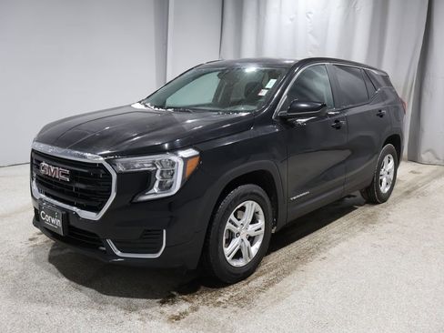 Used 2024 GMC Terrain SLE image 5