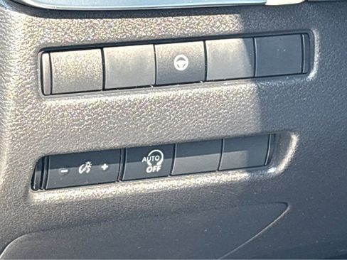 Certified 2025 Nissan Rogue SV FWD image 13