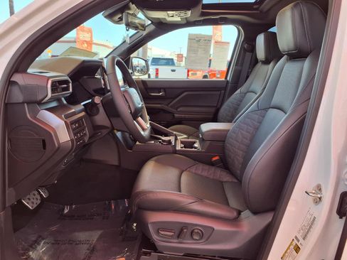 Certified 2024 Toyota Tacoma TRD Sport w/ TRD Sport Premium Package AWD/4WD image 16