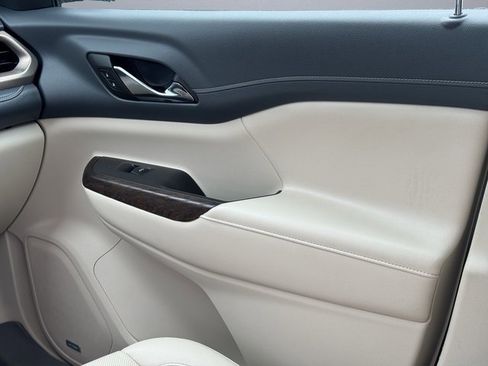 Used 2020 GMC Acadia Denali w/ Trailering Package image 25