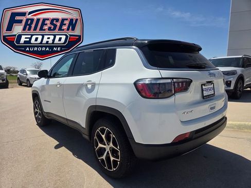 Used 2024 Jeep Compass Limited AWD/4WD image 5