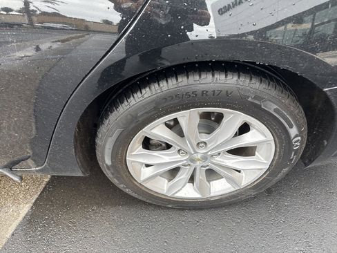 Used 2020 Chevrolet Malibu LT image 36