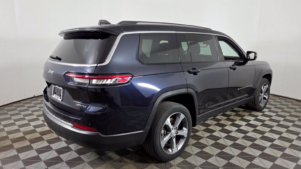 Used 2023 Jeep Grand Cherokee L Limited AWD/4WD image 10