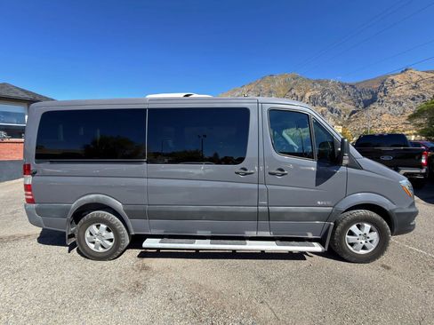 Used 2015 Mercedes-Benz Sprinter 2500 image 36